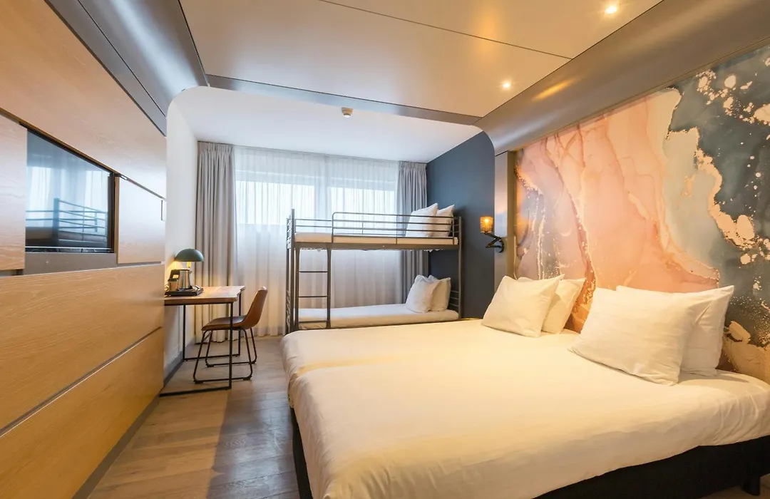 Leonardo Hotel Almere City Center-1