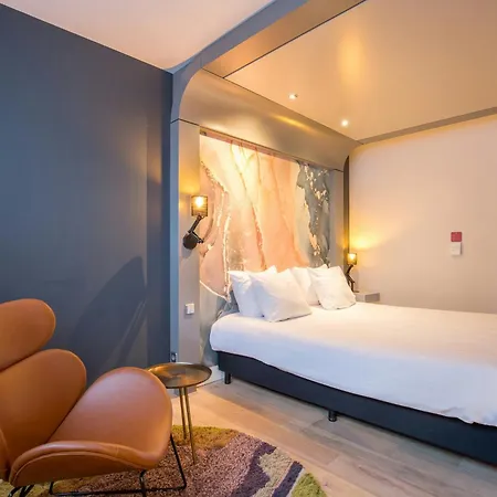 Leonardo Hotel Almere City Center-3